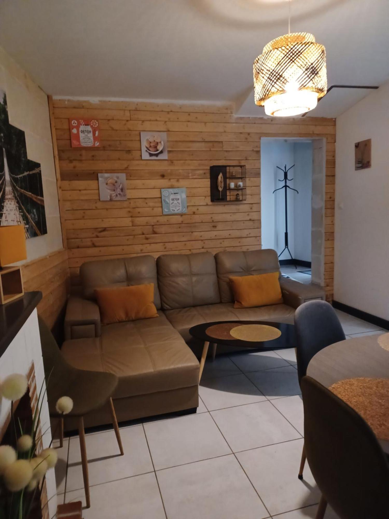 Holiday home Le Le Camelia *
